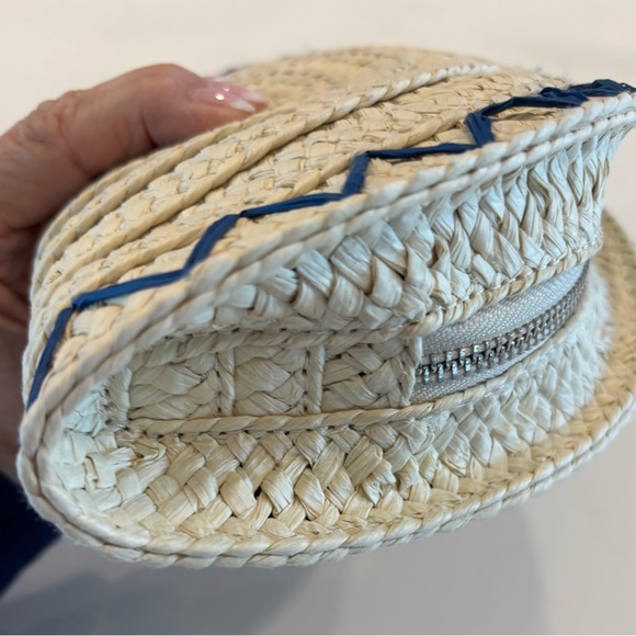 INC International Concepts Woven Clutch with Colorful Tassel taco shaped - Picture 4 of 10